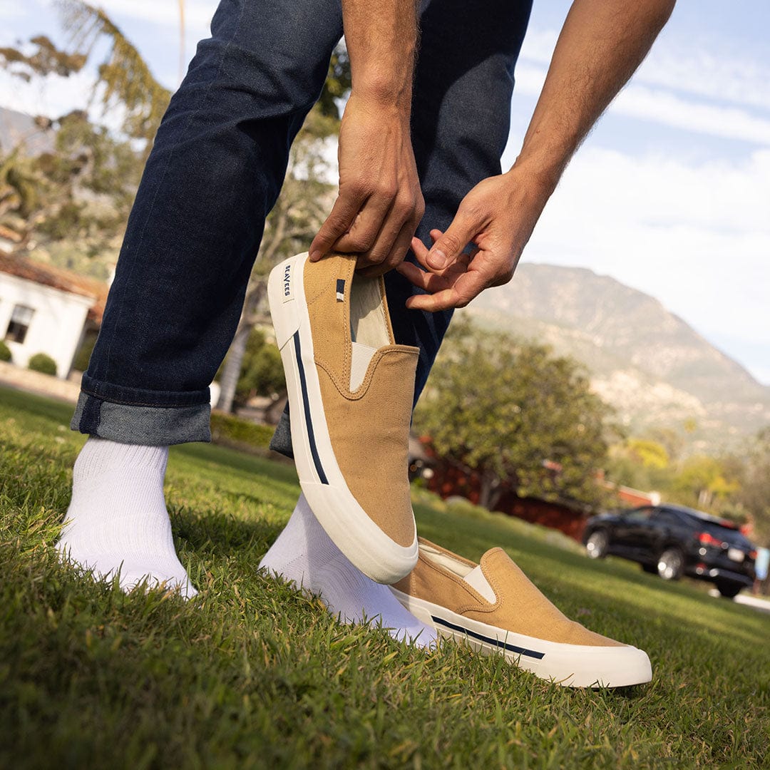 seavees slip on