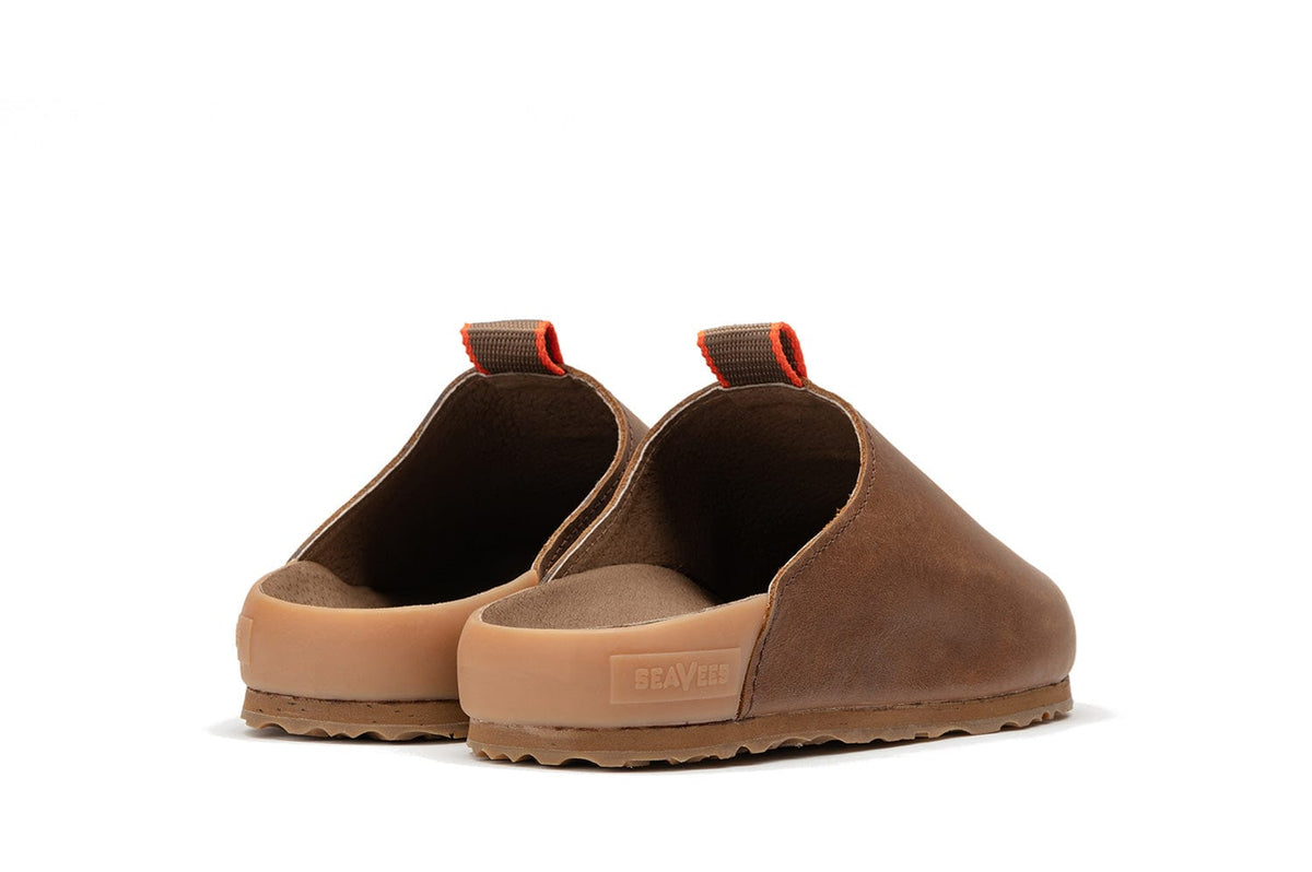 Men's Tiburon Trekker sandal in Elmwood leather, heel view