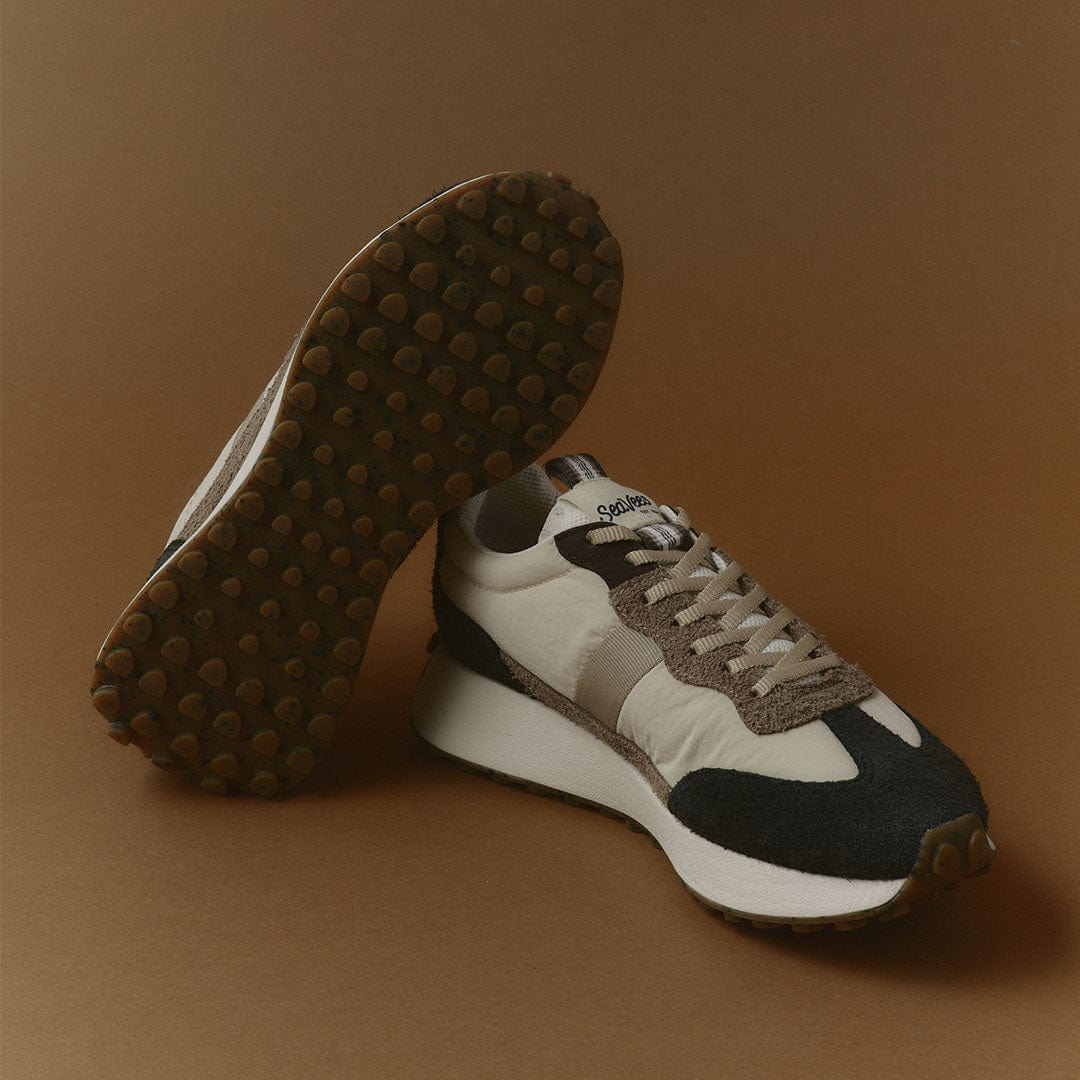 Womens - Acorn Trainer - Black and Tan