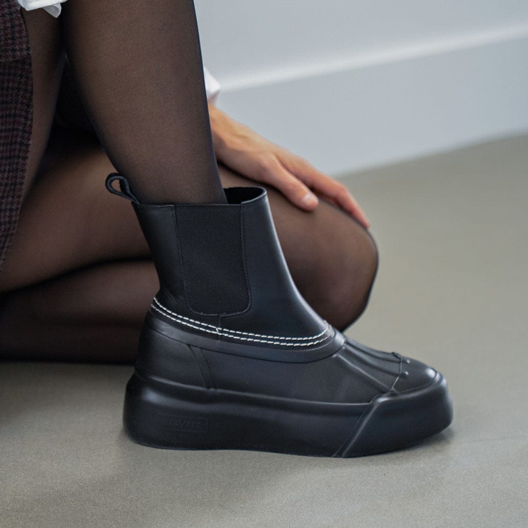 Womens - Chalet Chelsea Boot - Black